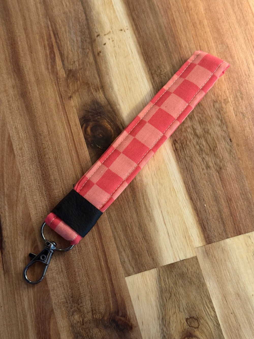 Stylish Red Checkered Key & Card Holder Wrist Strap